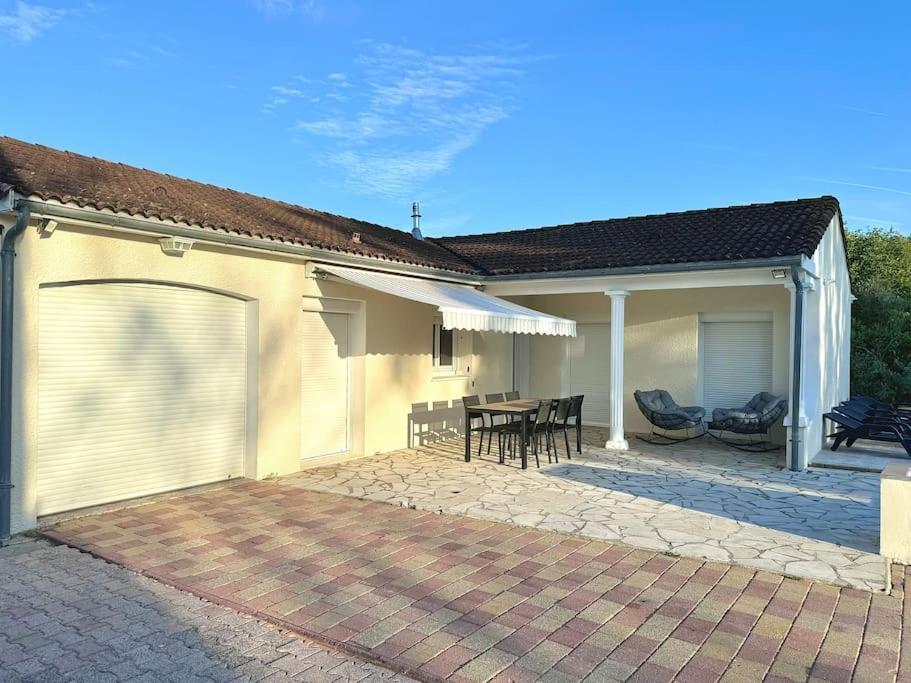 Maison Chaleureuse Avec Piscine Izon 외부 사진